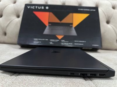 Продаю игровой ноутбук Victus by HP Gaming Laptop 15-fb2xxx