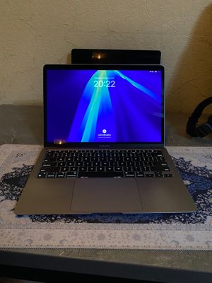 Macbook Air M1, 8/256, karopka document bor