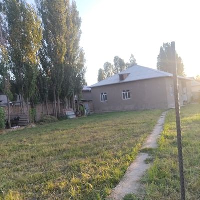 Йер сотилади,жуда қулай ва яхши жойда жойлашган тошкент вилоятида