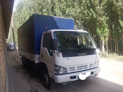 Isuzu Nqr 71 Tent furgon
