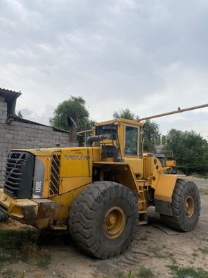 Volvo pagruchik sotiladi
