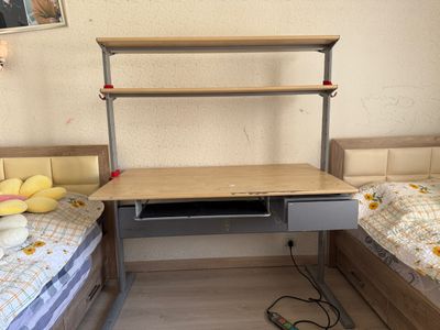 Письменный стол IKEA
