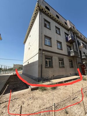 Ураган Шахар йошлик кучаси манеж йонида 3хона кадастир тайор