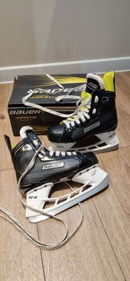 Коньки хоккейные Bauer Supreme S25. Размер 35