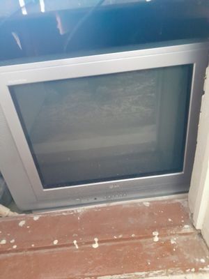 Продаю телевизор, в хорошем состоянии, недорого.