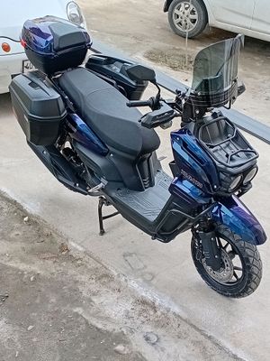 Tank skutir sotiladi 100 km.3 litr 1200 km probeg