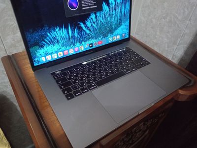 macbook pro 15 inch 2016