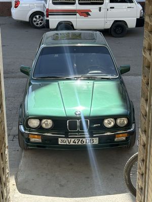 BMW e30 318i m10
