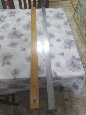 Продам деревянный метр и железный метр