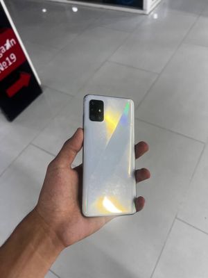 Galaxy a51 ideal sotiladi