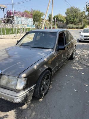 Мерседес бенз W124