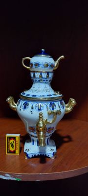 Продаётся фарфоровый самовар