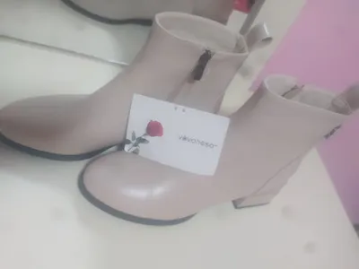 Etik yangi kiyilmagan.Narxi 450ming