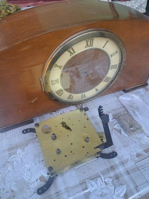 Настольные часы с боем.