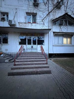 Продаётся помещение 87м2 Ор-р Ахмад Дониш Базар