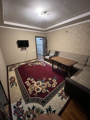 Srochni kvartira arendaga beriladi