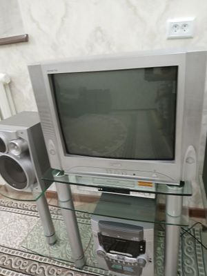 Televizor patstafka vidiomagnitafon