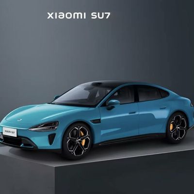 Коллекционная модель авто Xiaomi SU7 1:18