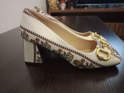 Ayollar uchun kabluk 39-40 razmer