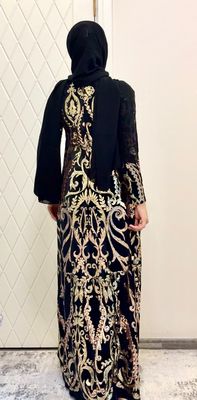 Tilla rang biserli Qora Baxmal ko’ylak
