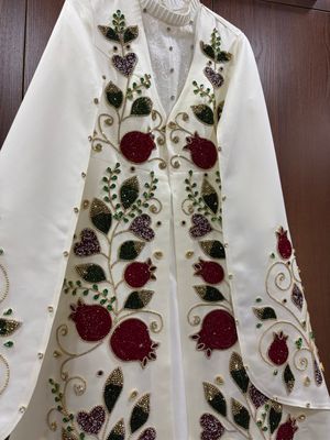 Shu ansambil sotiladi kiyilmagan yengi tojiyam bor