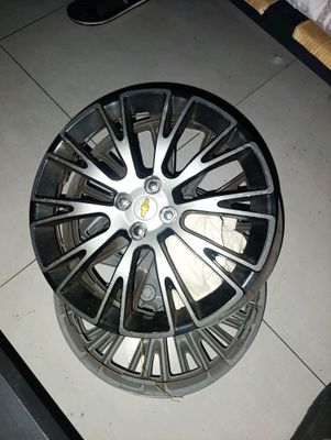 Nexia 3 uchun kalpak R14. 4ta xammasi toza