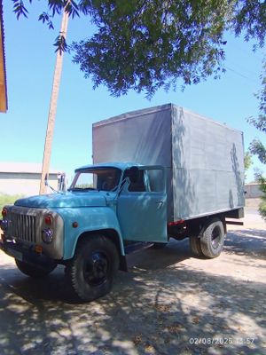 Gaz 53 sotiladi .