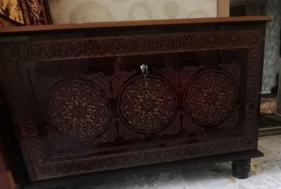 Sanduq sotiladi. yangi
