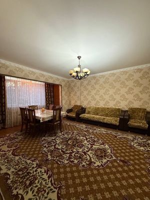 2х комнтаная на Юнусабад 4. 1 этаж. Сихат коз.