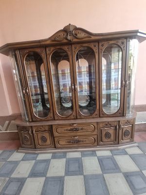 Мебель горка срочно сотилади