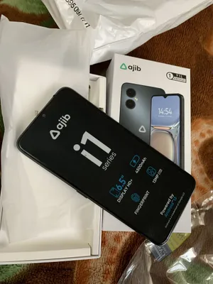 Telefon madel Ajib yangi qarobka ochilgan lekin ishlatilmagan toza