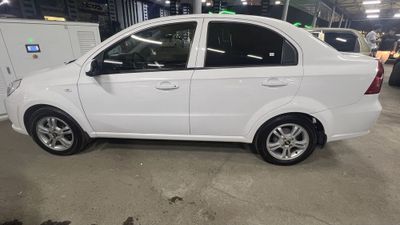 Срочно сотилади нексия3 2020 йил 149000пробег автомат