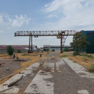 Арендага казлавой кран тегидан ва буш ерларни берамиз.