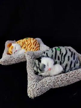 Спящий котик на подушке — Мягкая игрушка в подарок