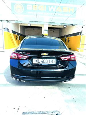 Malibu premier SOTILADI.