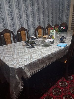Assalomu alekum zor toza chiriyli stol stul sotiladi