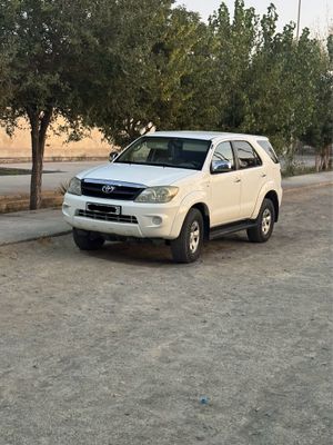 Toyota Fortuner 2.7
