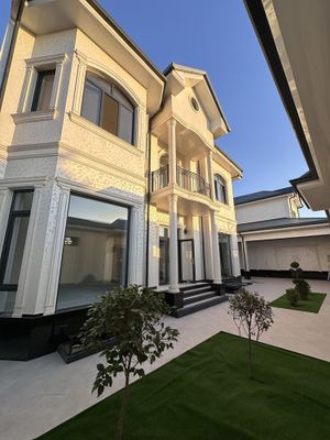 Srochna sotiladi 3 etajli yengi uchastka !!! 3,5 sotix 22*16 !!