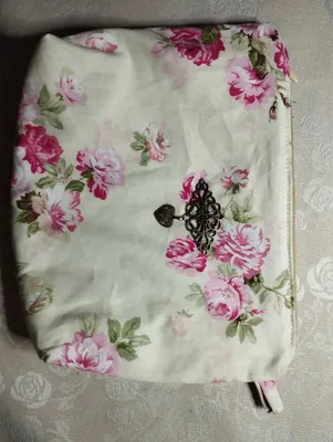 Косметичка цветочная.