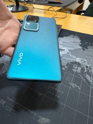 Vivo v30 12/256 holati ideal
