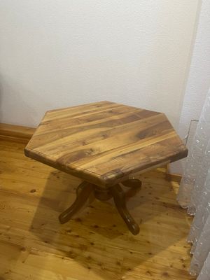 Стол из ореха