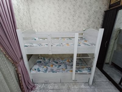детская кровать б/у в хорошем состоянии