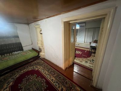 Сдается с хозайкой участок 100$ 1 комната