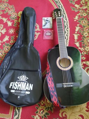 Klassik gitara sotiladi narxi 1mln