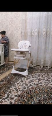 Детский стульчик для кормления как новый