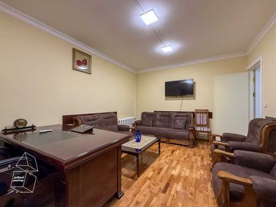 (Добрый) Офис возле метро Ташкент, 154 м², 1 этаж, Парковка