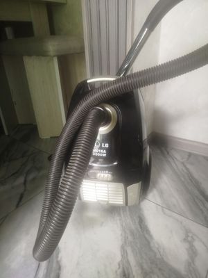 Продаётся пылесос лж мешковой