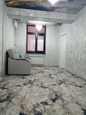 Сдаётся 3-комнатная квартира с большой террасой на 1 этаже в 13-м квар