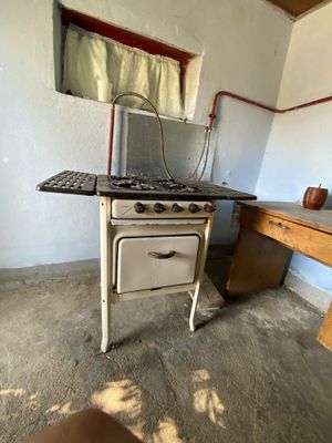 Продается газовая плита Gaz plitasi sotiladi