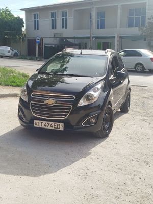 Chevrolet spark 2015 yil